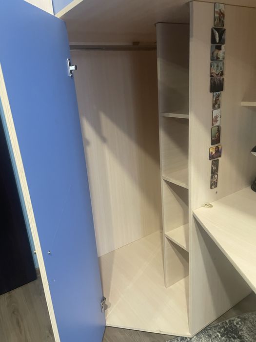 Ліжко-горище з письмовим столом