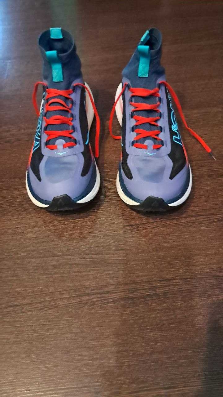 кросівки Hoka Tecton X 3.  Р 46   29.5 см