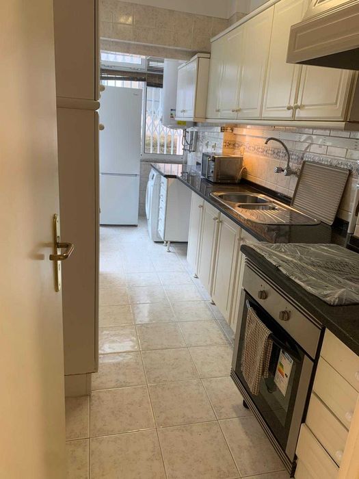 Quarto arrendar Amadora