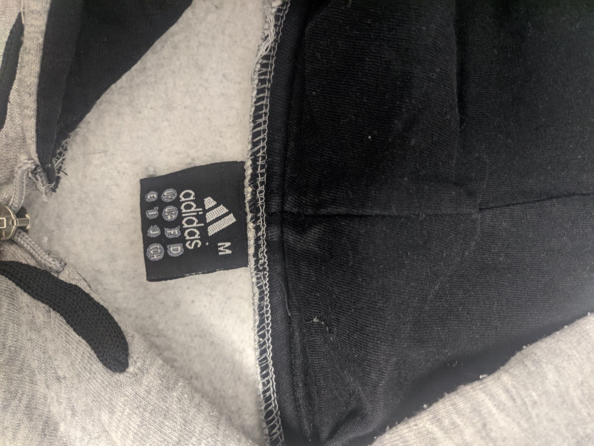 Кофта від легендарного бренду Adidas