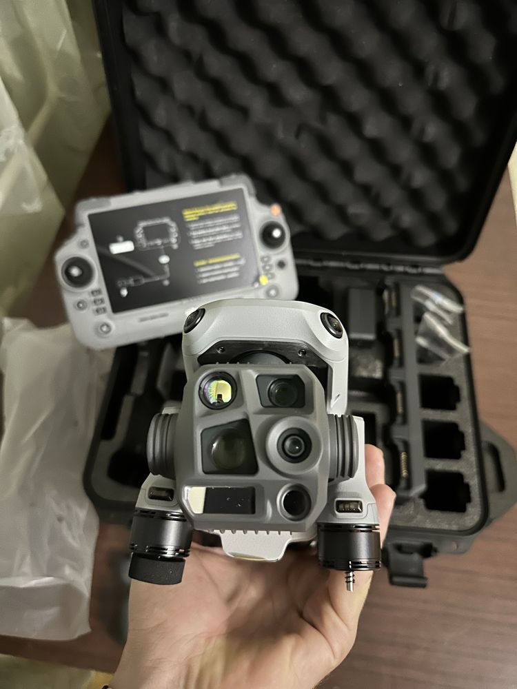 Квадрокоптер DJI Matrice 4T / З Тепловізором / Новий