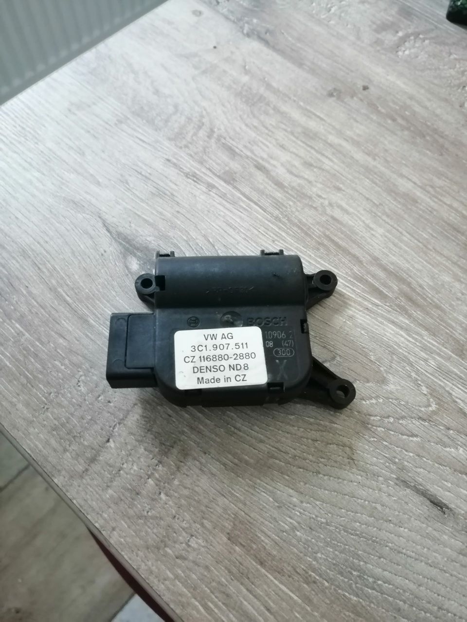 Silniczek nagrzewnicy 3c1 VW Passat b6  ciepło zimno VW AG 511