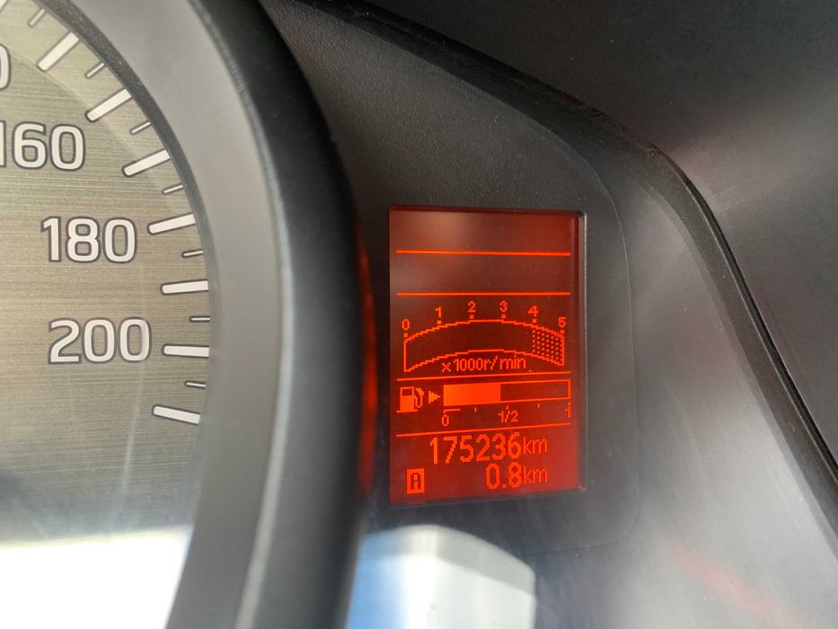 мини автобус Nissan NV200-2015р