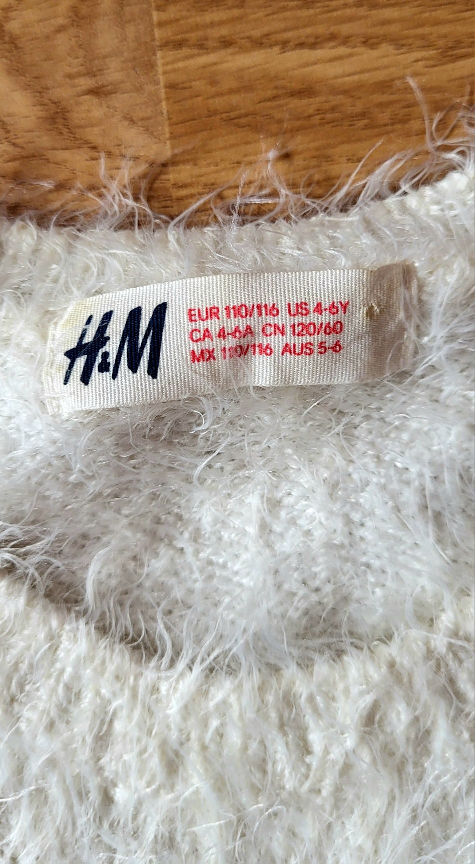H&M puchaty sweter sweterek kotek