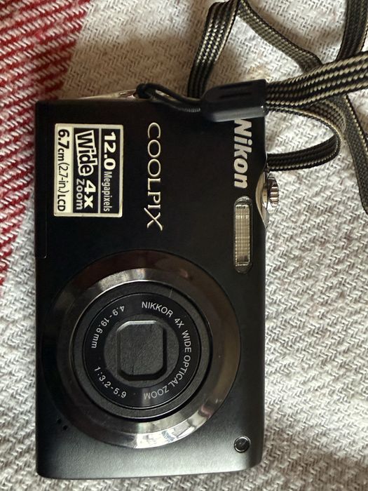 Nicon coolpix s3000 фотоапарат/мильниця