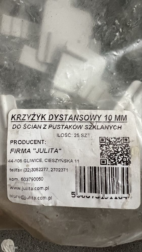 Krzyżyk dystansowy do ścian z pustaków szklanych
