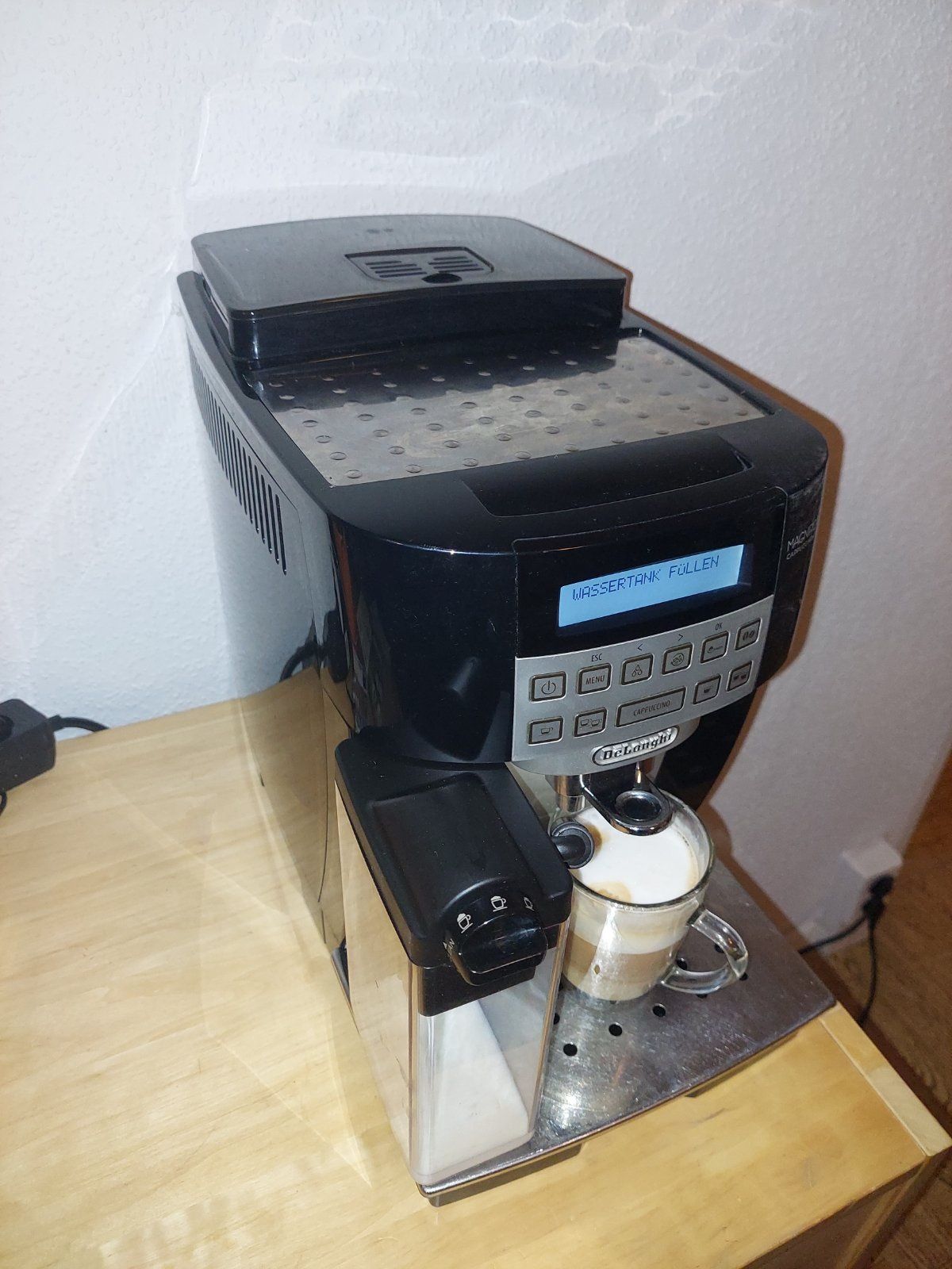Delonghi magnifica S капучино