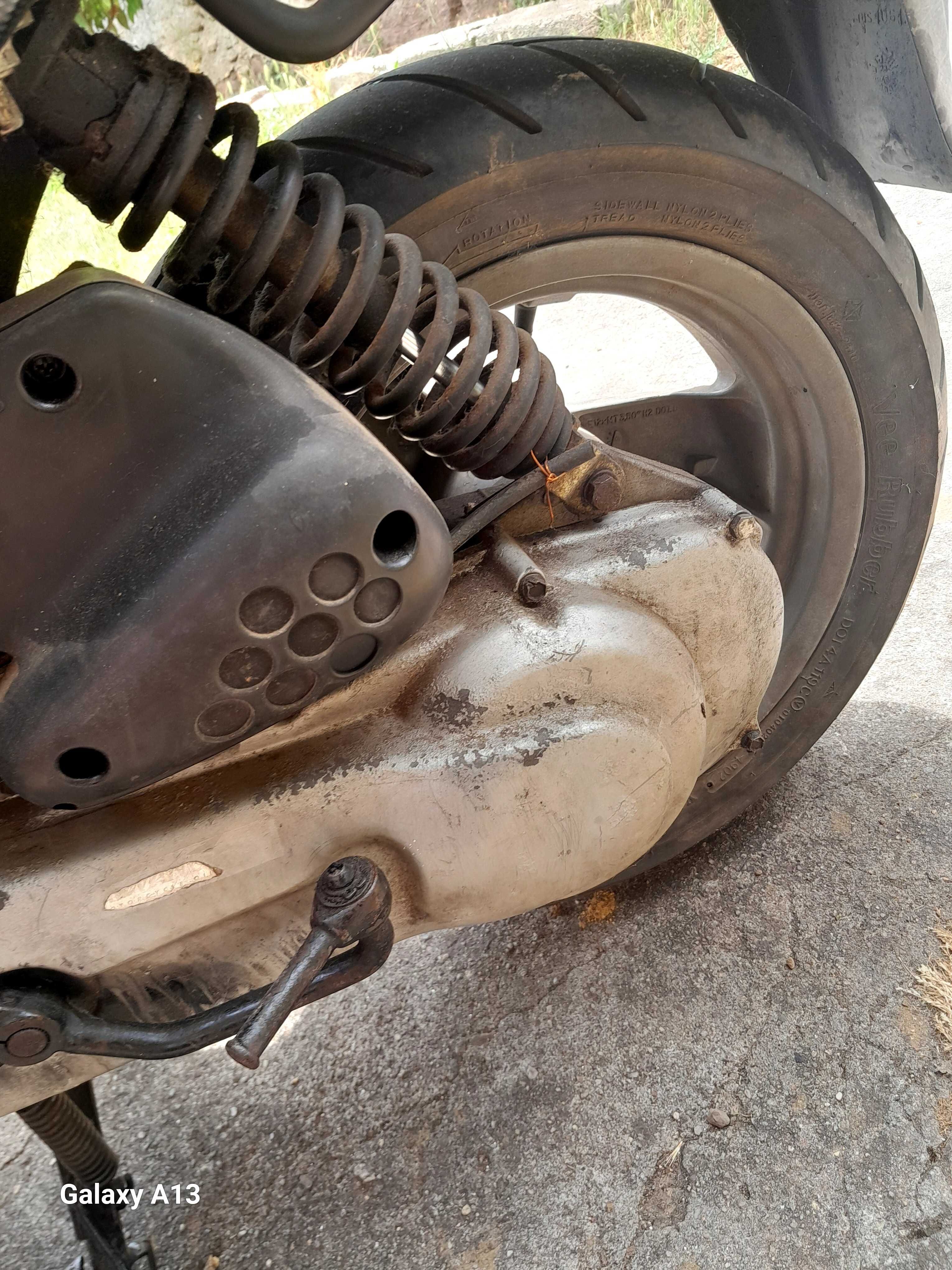 Vendese  scoter usado