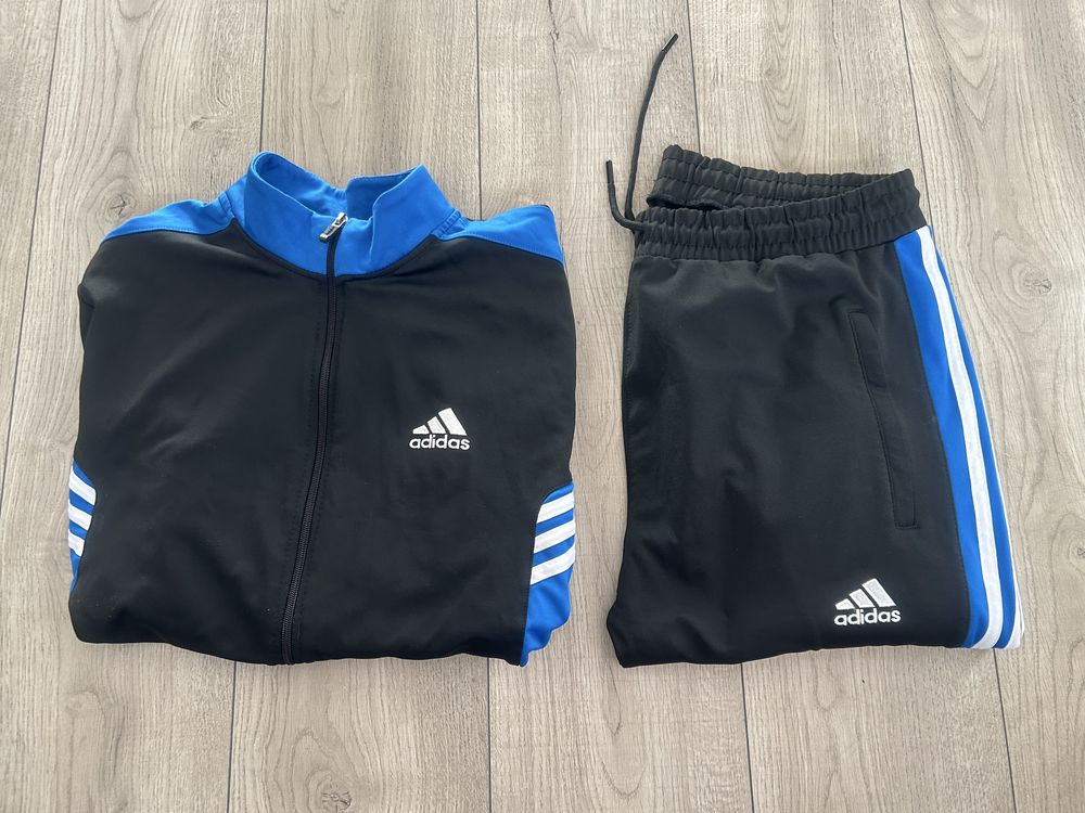 Męski czarno niebieski dres adidas w rozmiarze 2xl