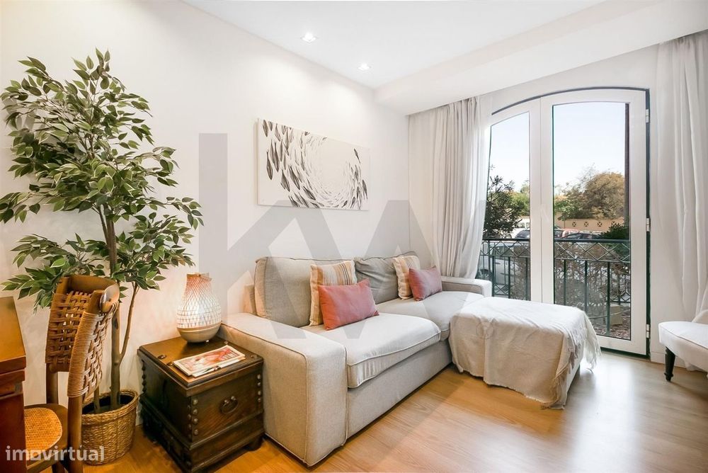 Viva onde o mar e o conforto se encontram neste apartamento T1 junto a