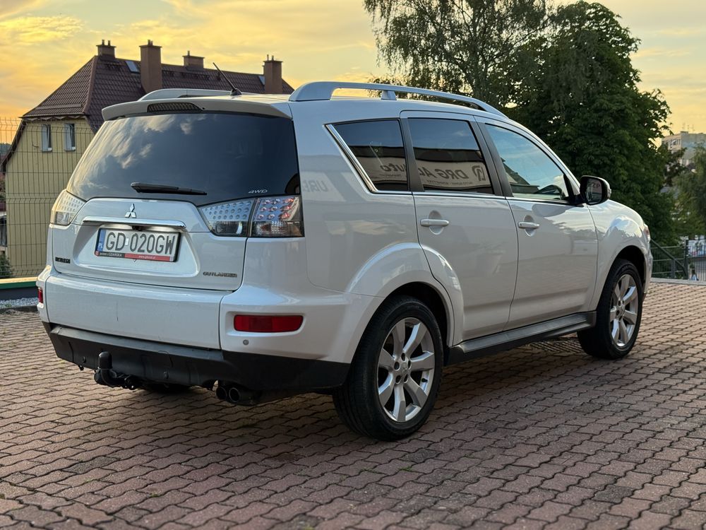 Mitsubishi Outlander | 2.0D | 4x4 | TV | Zadbany || Manual |