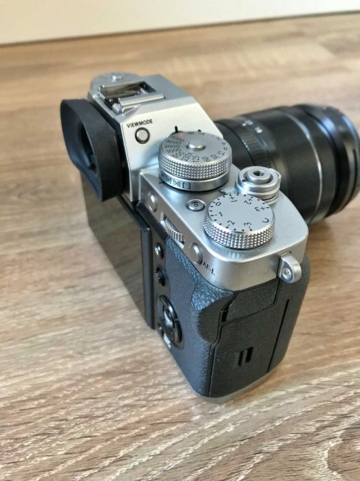 Aparat bezlusterkowy Fujifilm X-T30 + obiektyw XF 18-55mm F2.8-4