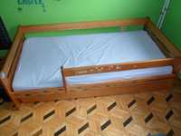 Łóżko dla dziecka z barierkami
