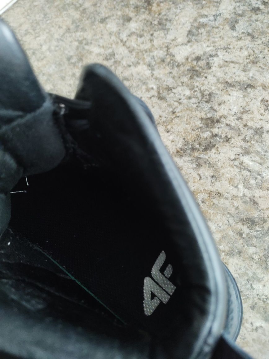 Buty zimowe damskie 4F 37(24cm) Używane jak nowe