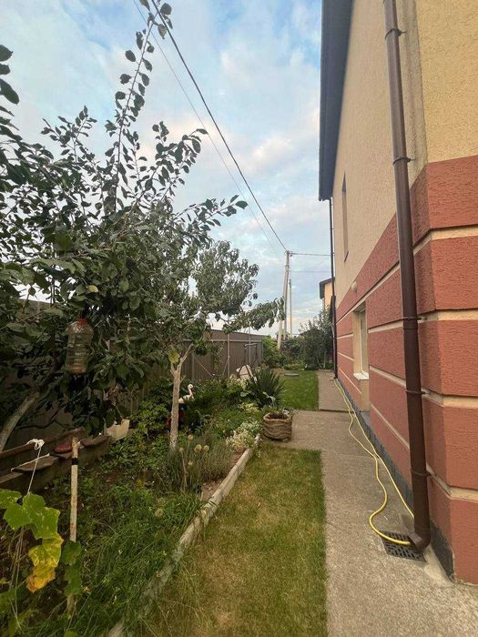 Продаж дуплекса з ремонтом та меблями. 7-9 км. від метро.