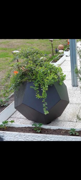 Donice metalowe bardzo mocne