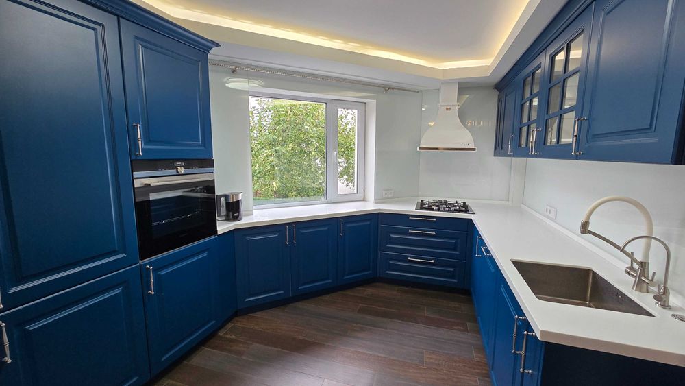 Будинок на горі, вул. Козацька, Голосіївська/Деміївська.