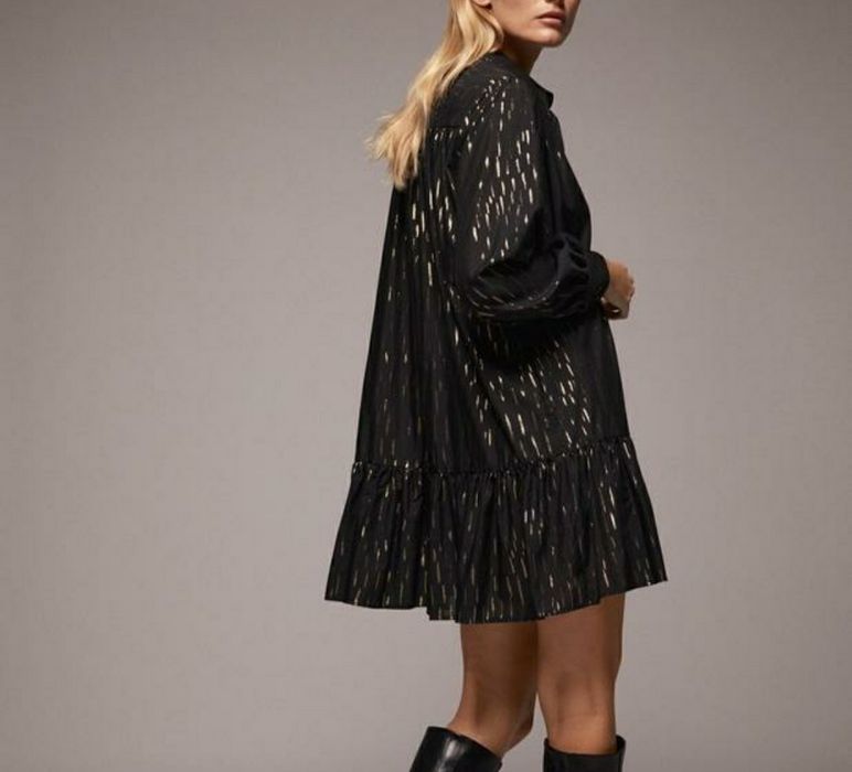 Платье Zara. Очень красивое.