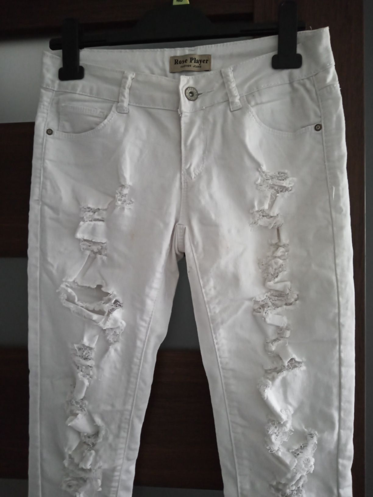 Spodnie jeansowe białe jeansy z rozdarciami dziury 38 M