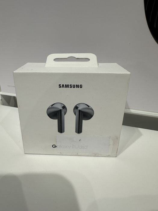 Продам навушники Samsung Galaxy Buds 3