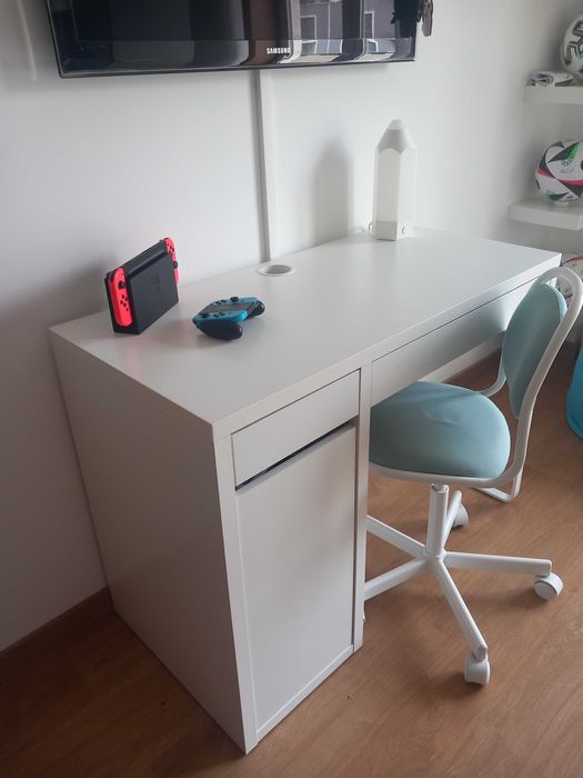 Secretaria Criança + Cadeira