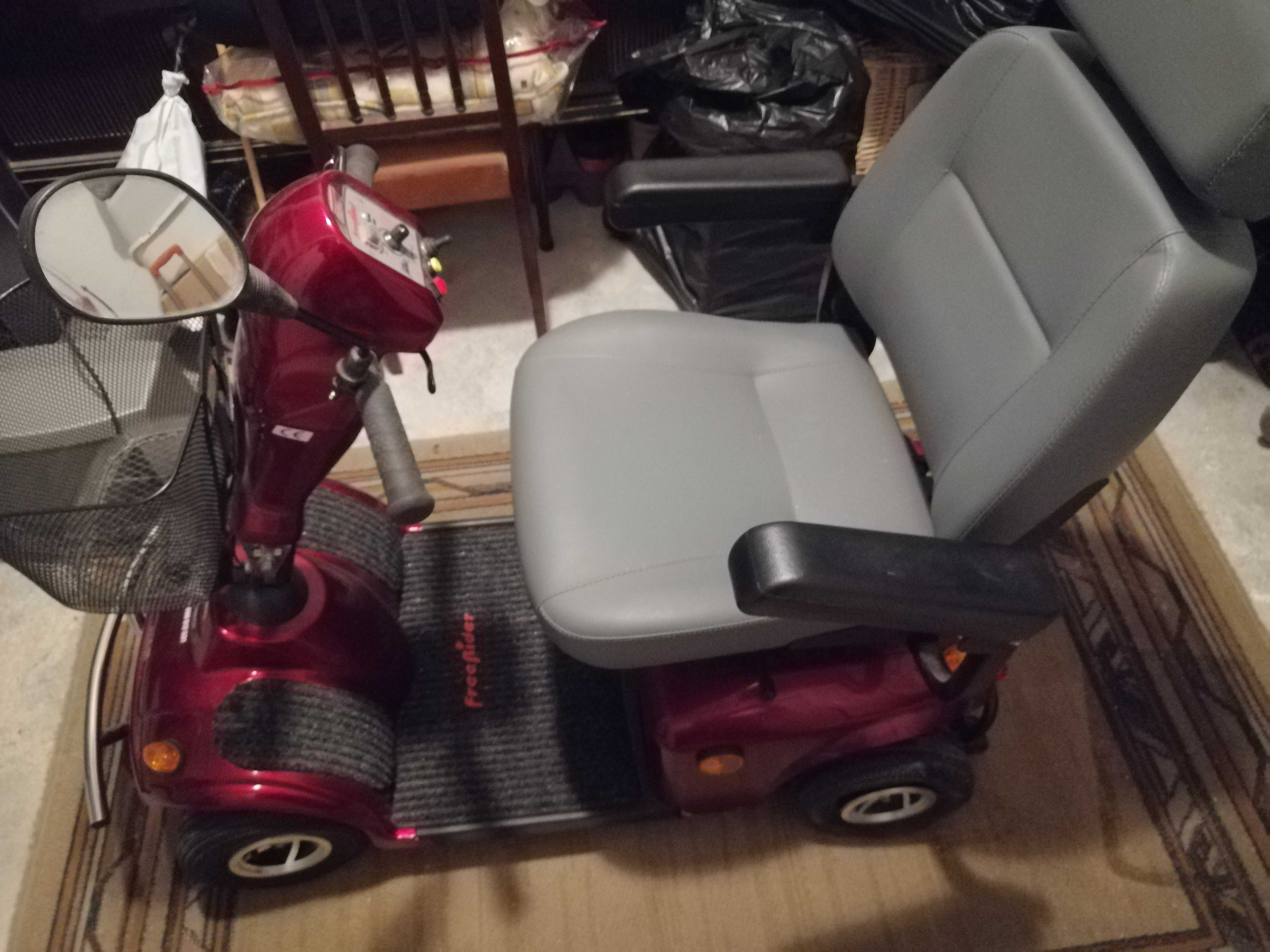 Scooter elétrica para mobilidade reduzida.