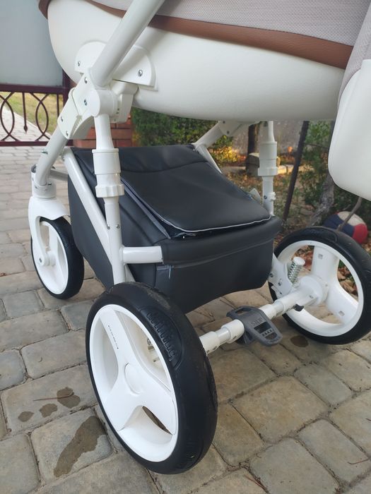 Коляска Bexa Ideal New бежевая