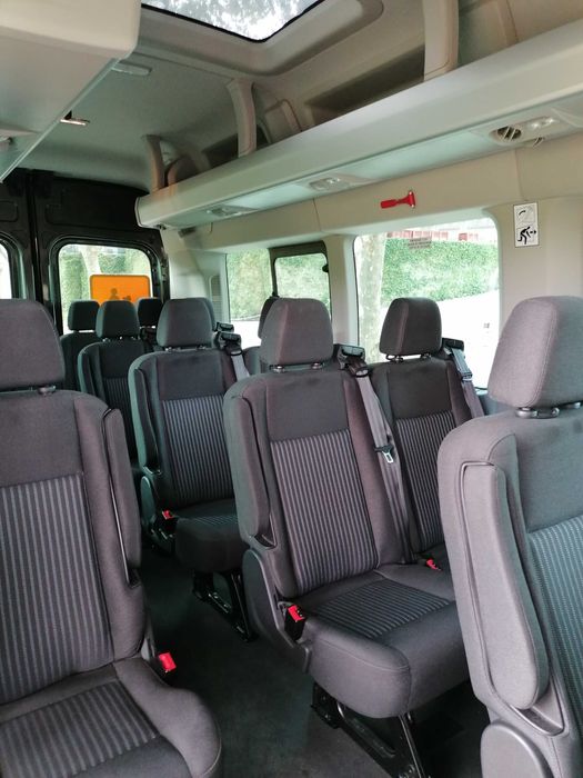 Fazemos transportes em MINIBUS  E VAN DE 9 Lugares - Porto
