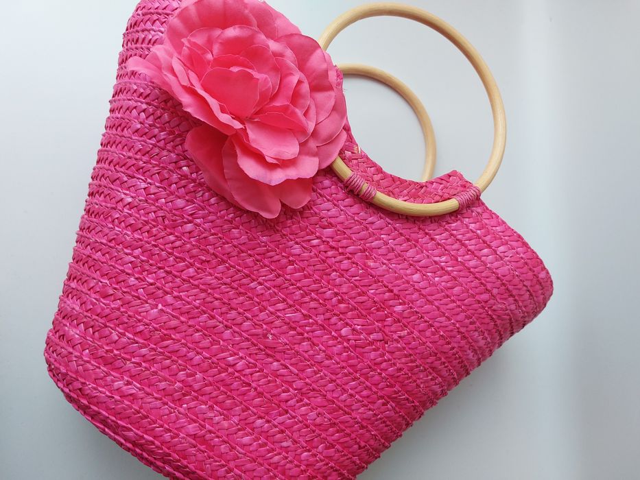 Соломʼяна сумка на літо