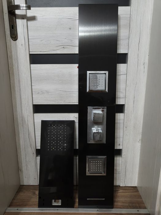 Panel prysznicowy z diodami LED