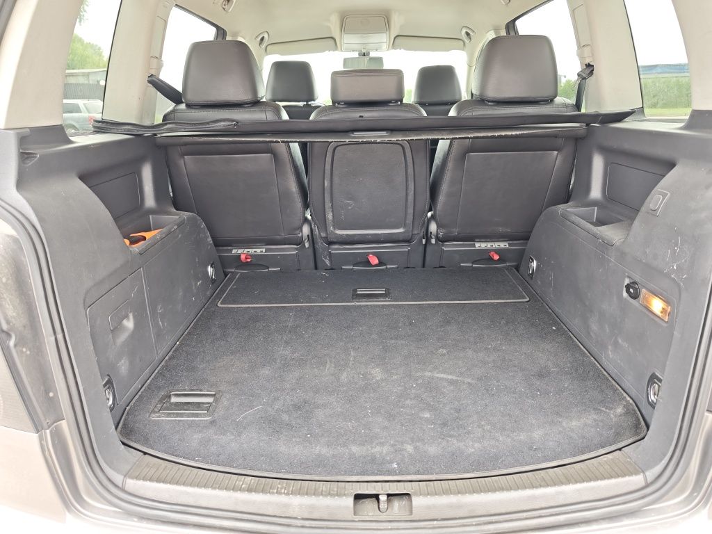 Volkswagen Touran 2008р. 2.0 TDI