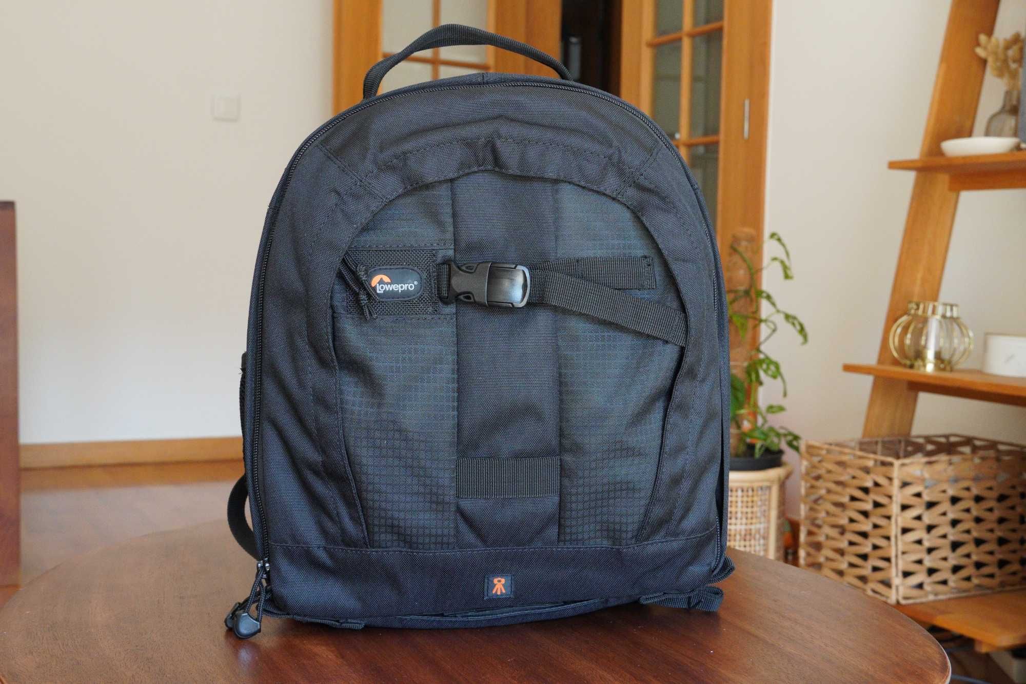 Mochila de fotografia Lowepro Runner 200 AW
