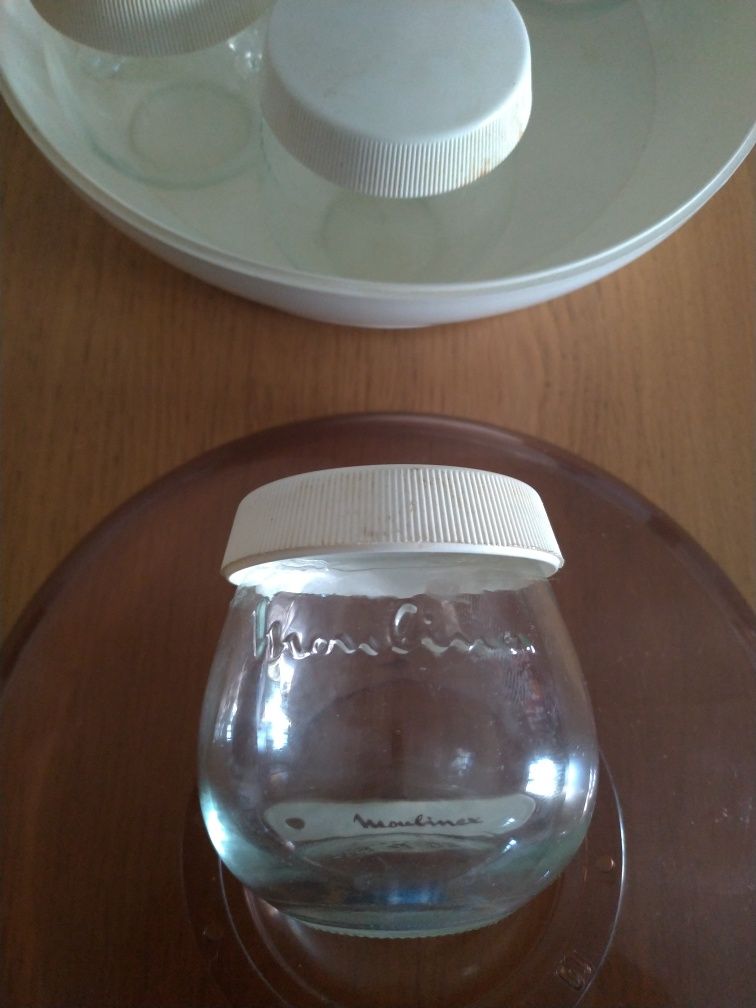 Iogurteira Moulinex com Copos de Vidro