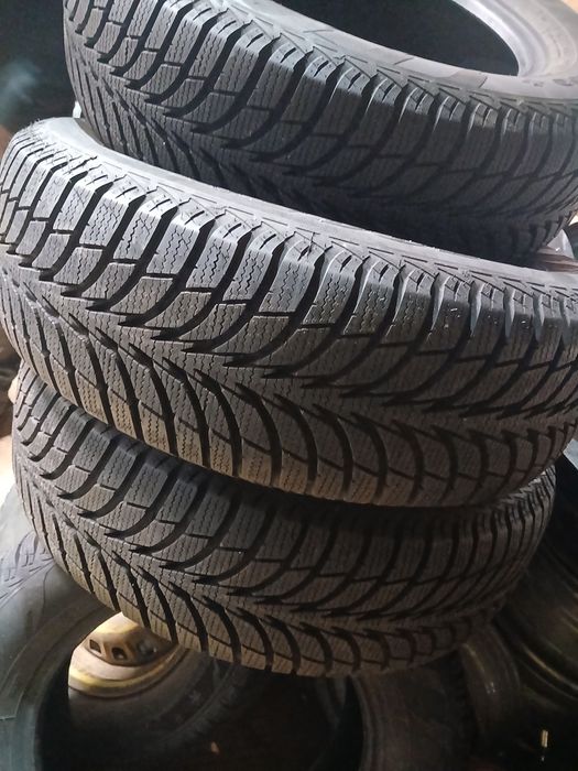 Шины  215 65 р16