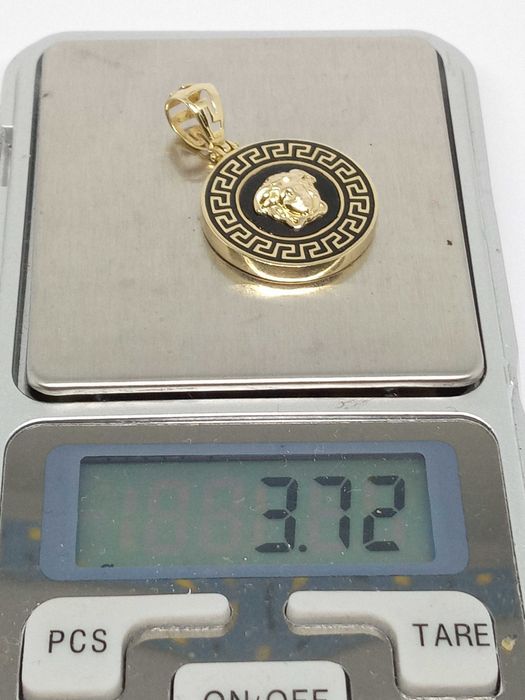 Lombardowski. Jak nowa złota zawieszka Versace pr.585