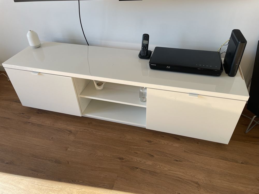 Movel TV IKEA Byas
