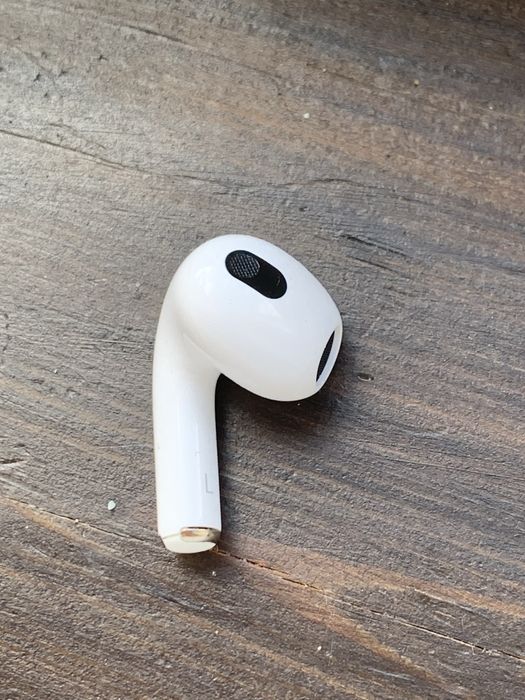 Продам airpods 3 лівий повністью роб