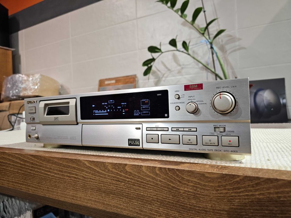 DAT дека Sony DTC-60ES