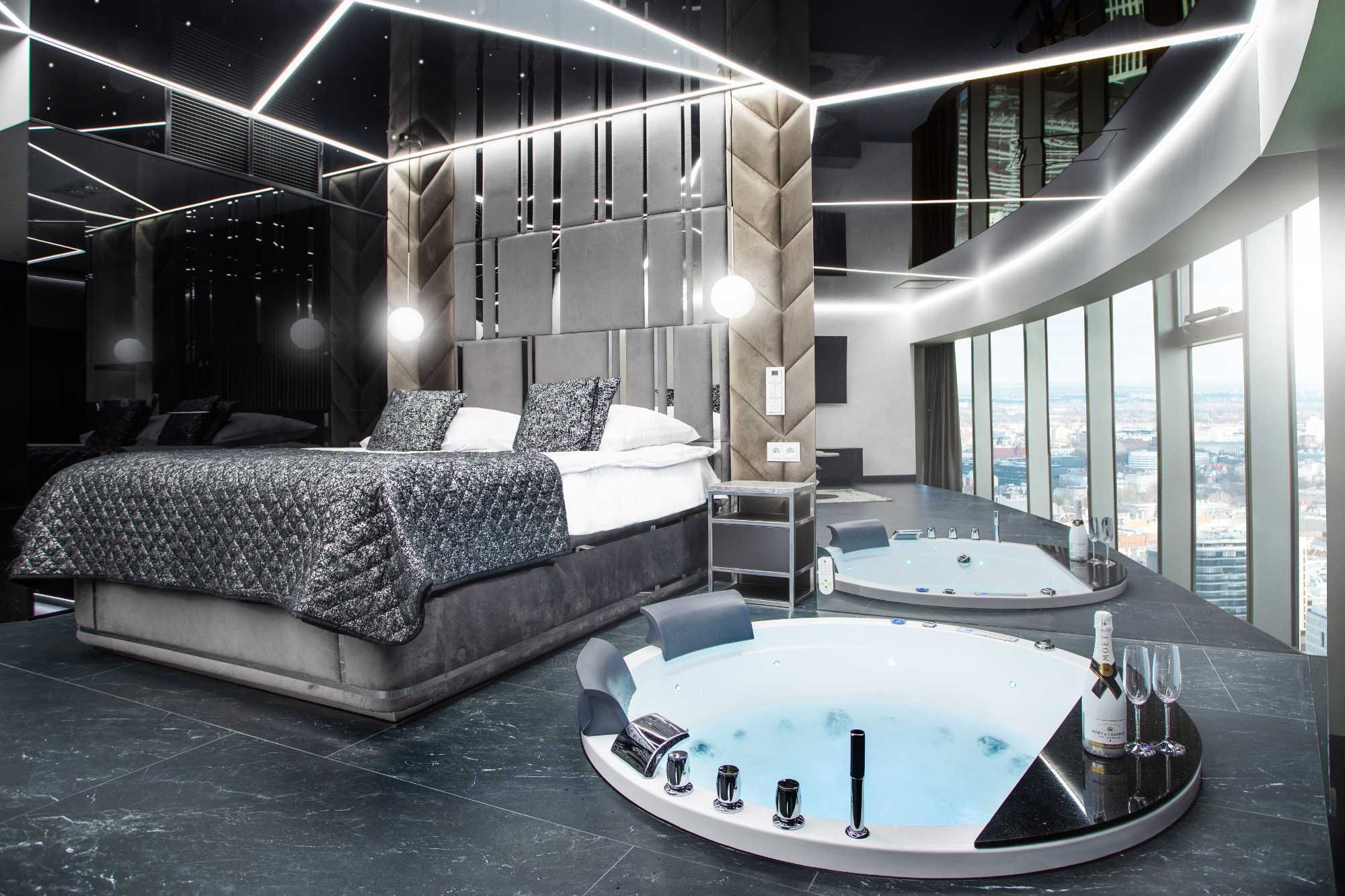 Luksusowy apartament z jacuzzi w Sky Tower