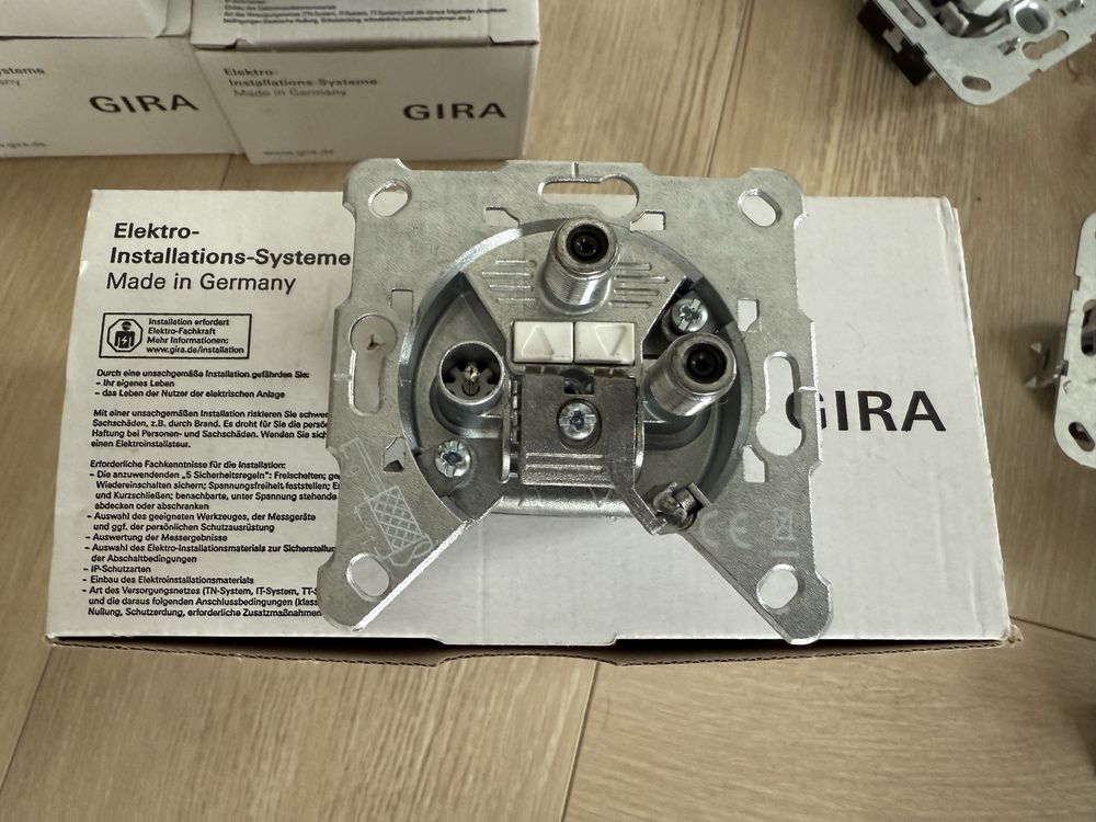 GIRA osprzęt, komponenty SYSTEM 55