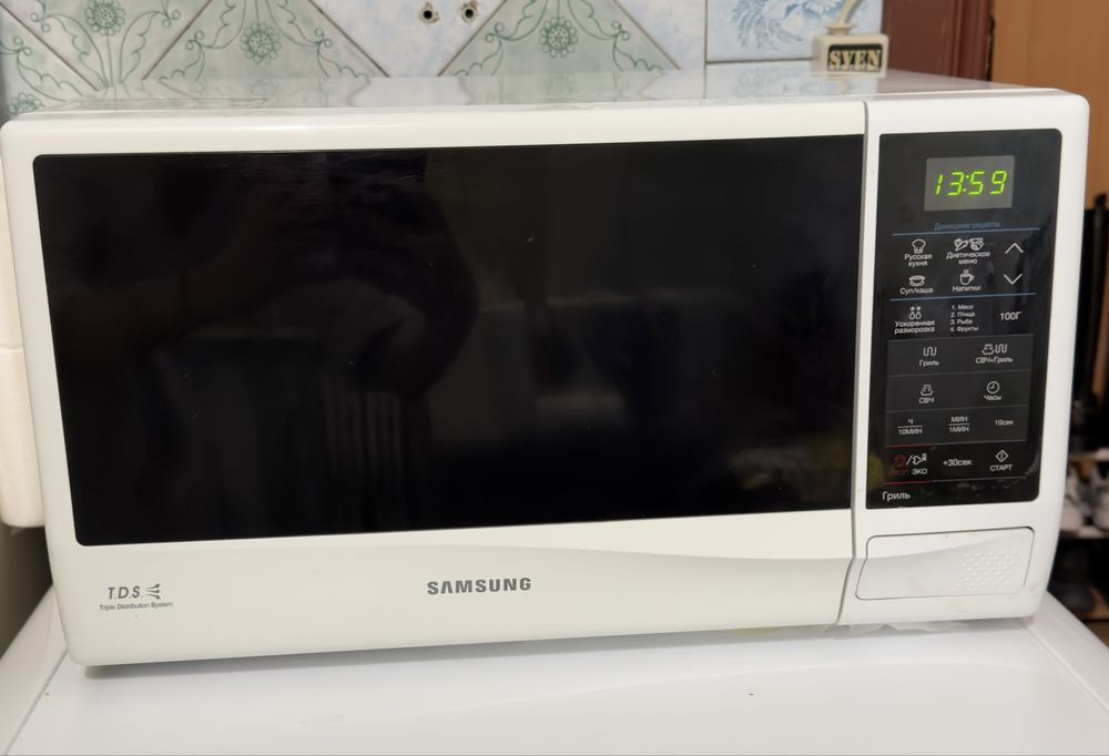 Мікрохвильова піч SAMSUNG