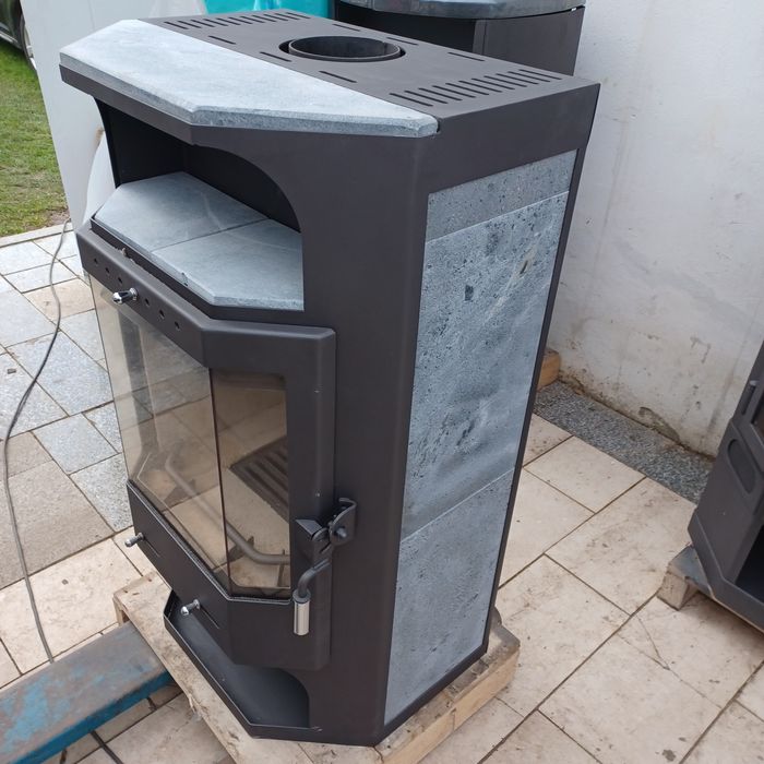 Kominek- koza piec wolnostojący 8 KW