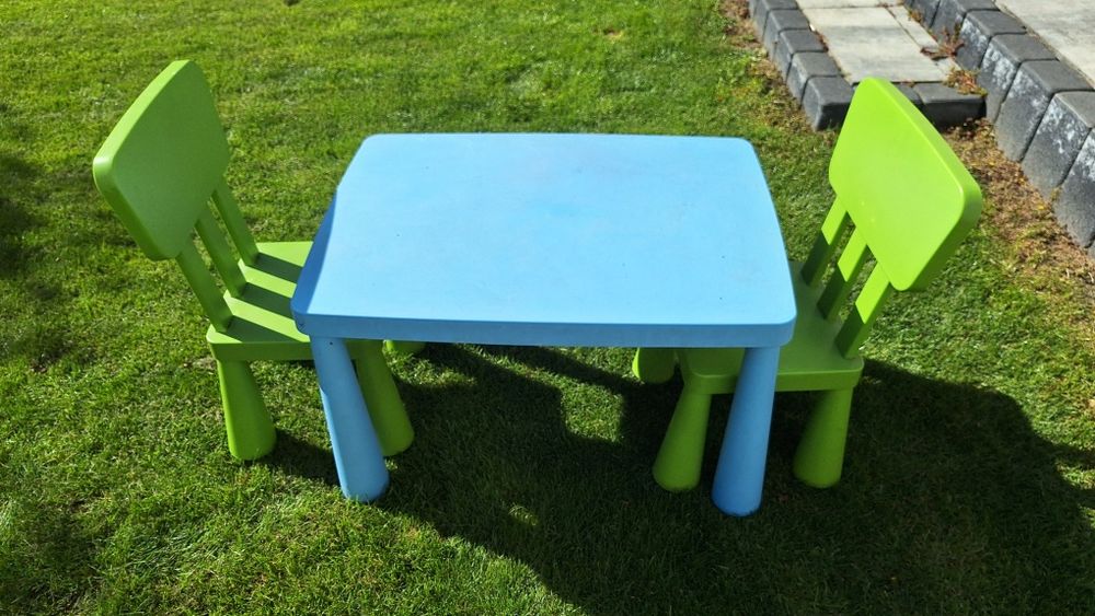Ikea stolik mamut plus 2 krzesła