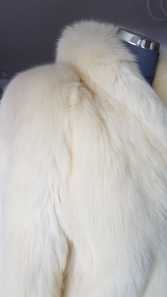 Futro naturalne biały lis