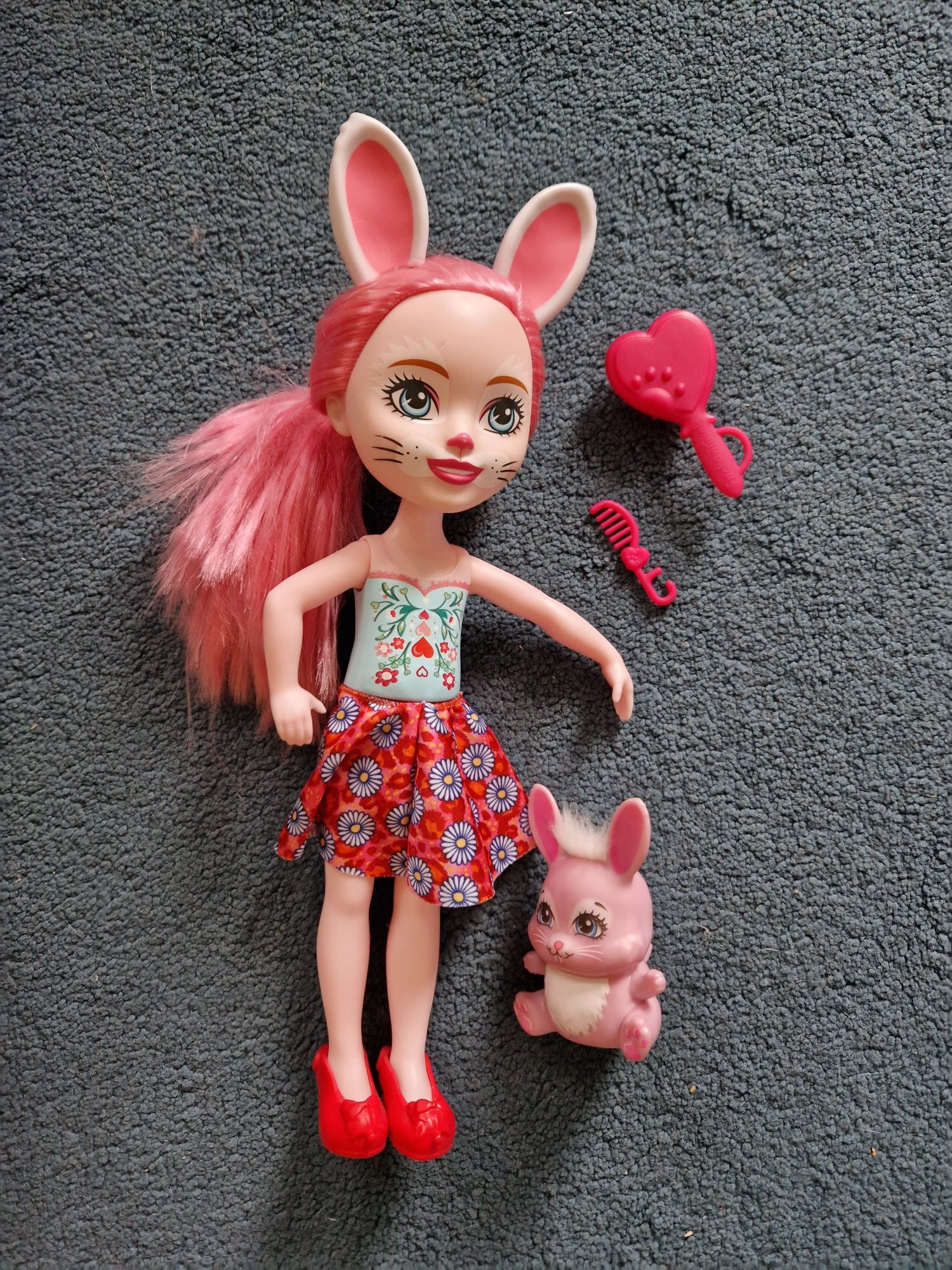 Duża lalka Mattel Enchantimals Huggable Cuties - Bree Bunny & Twist