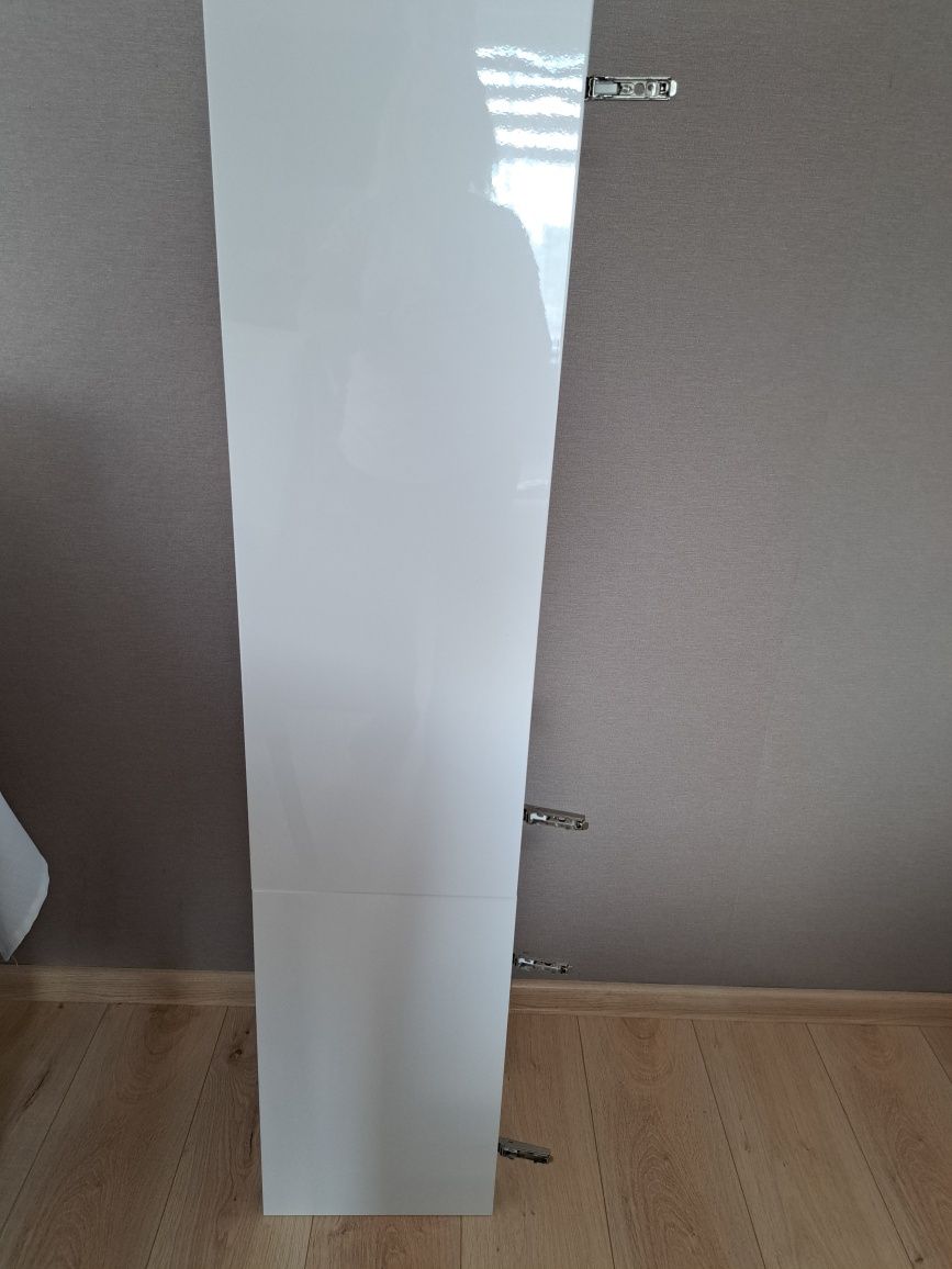 Słupek biały  2 drzwiowy z 4 półkami