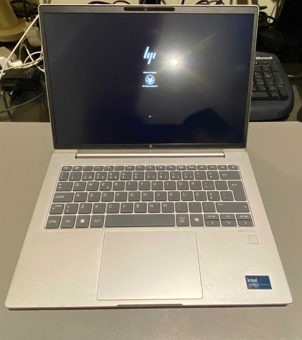 HP EliteBook 640 G11 | 32GB RAM | Ecrã Touch | Garantia 2028