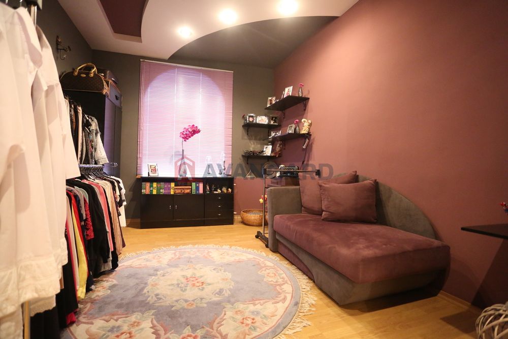 Продам 5-і камнатну сучасну квартиру в центрі Дніпра