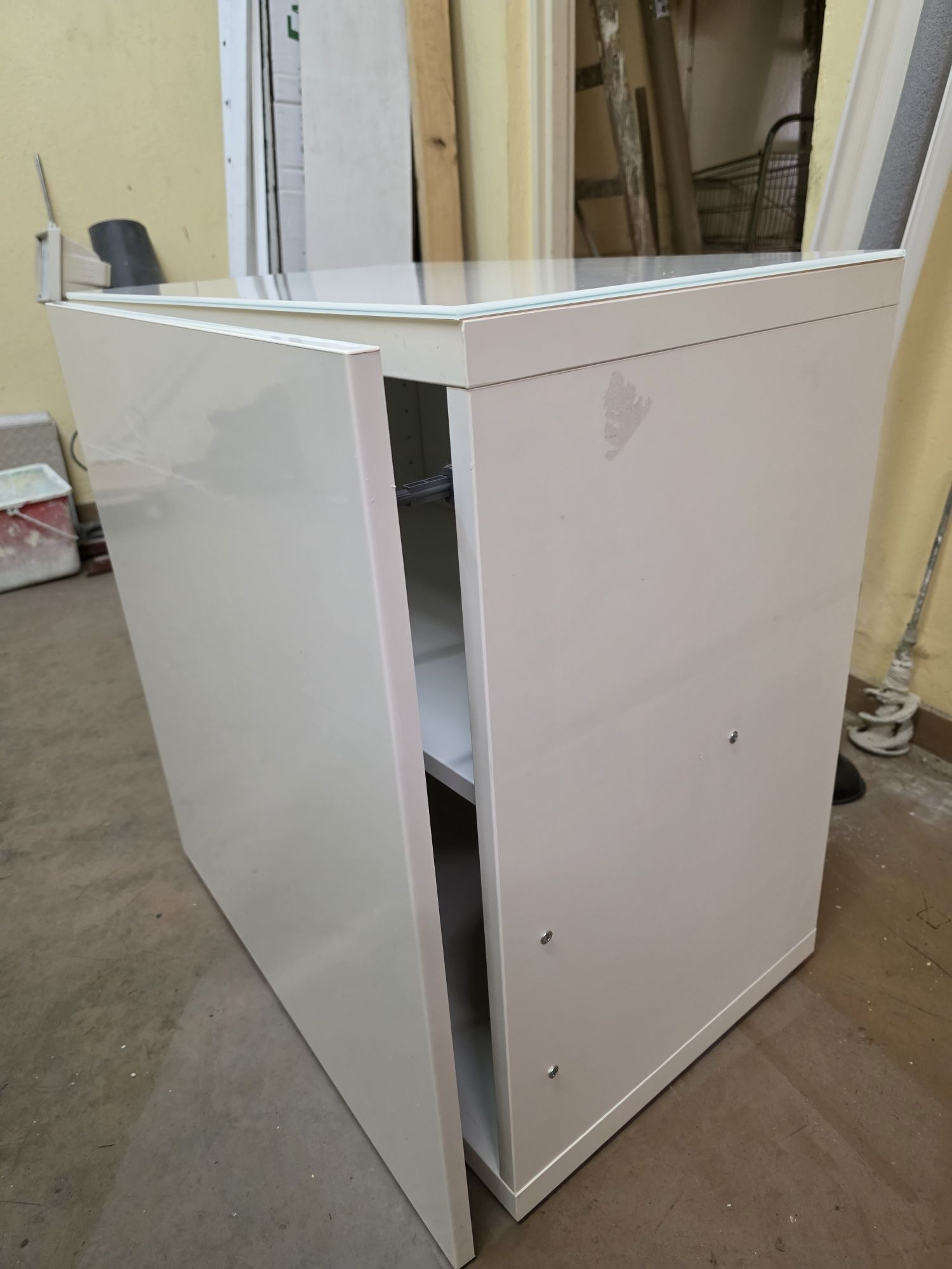 Szafka Besta 60x40x64 cm
