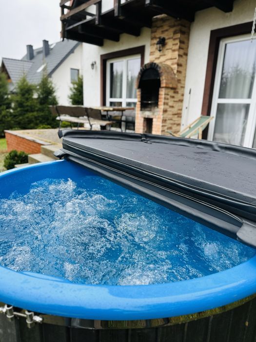 Domek nad jeziorem z jacuzzi 10/12 osób,na Mazurach